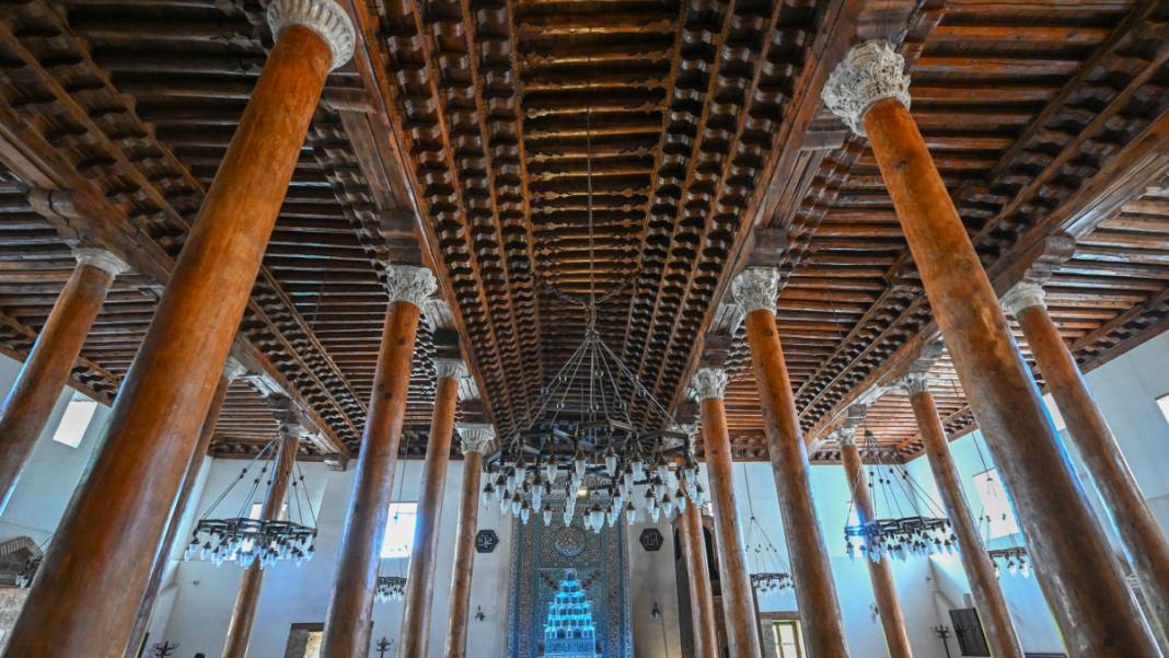 UNESCO Dünya Mirası Listesi'nde! İşte tarih kokan Anadolu'nun ahşap destekli camileri.. 1